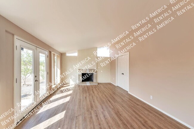 Photo - 1311 W Wheatridge Dr