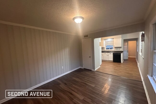 Photo - 1423 Whitney Ave