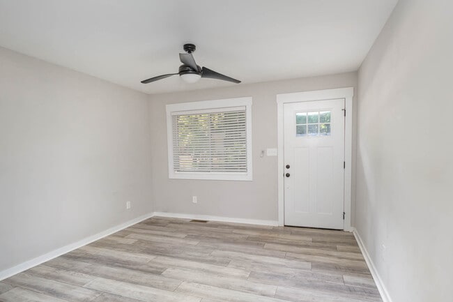 Photo - 312 Glenrock Dr