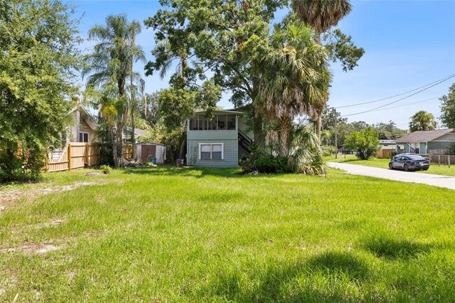 Photo - 128 W North St