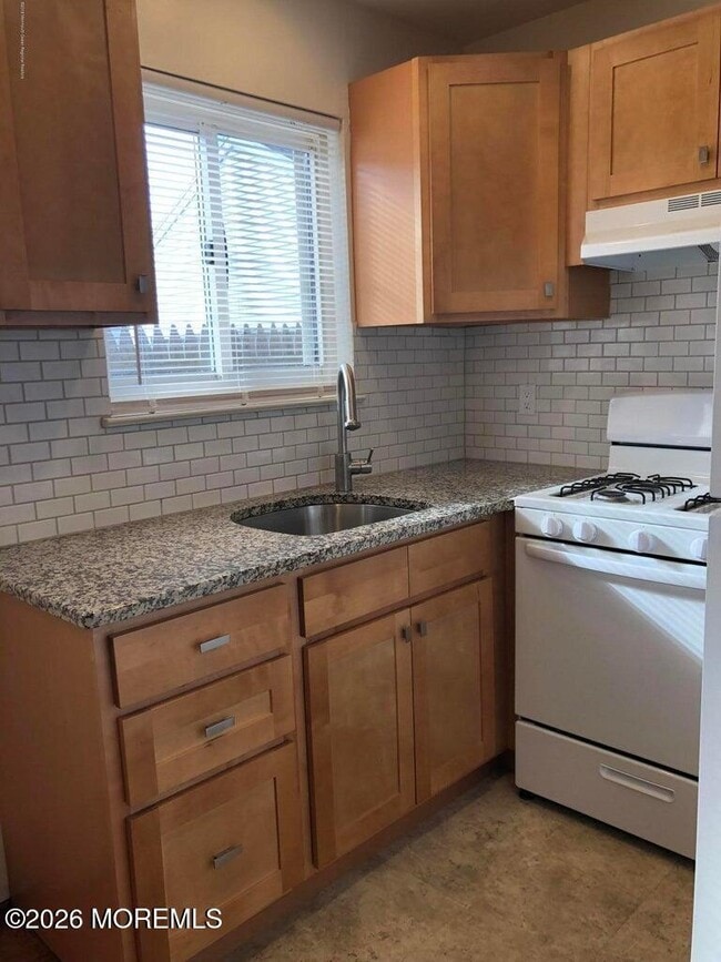 Photo - 400 Sairs Ave Unit 1