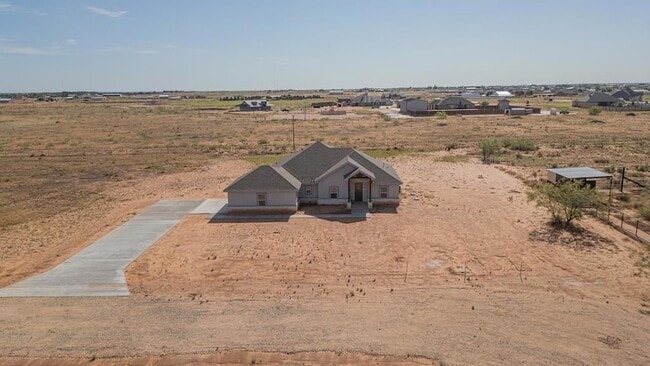 Building Photo - 16110 Red Deer Ave