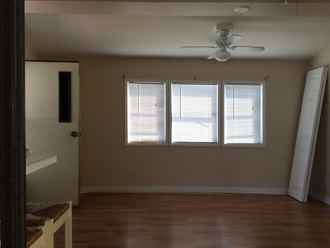 Photo - Lakeside Cute 1/1 in Shelter Cove- Furnished