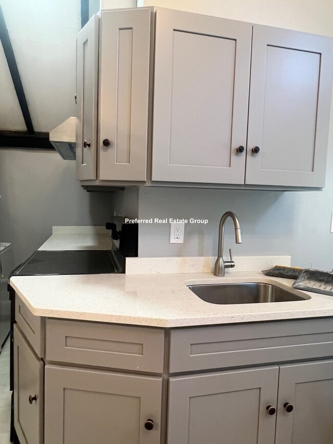 Photo - 1749 Canton Ave