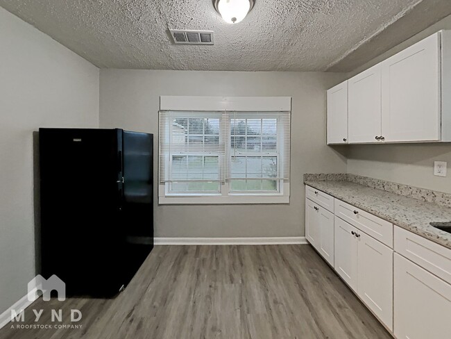 Photo - 3033 Washington Rd