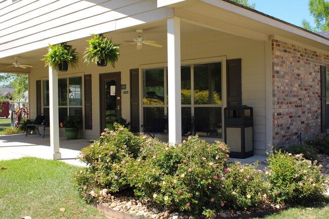 Pinnacle Apartments