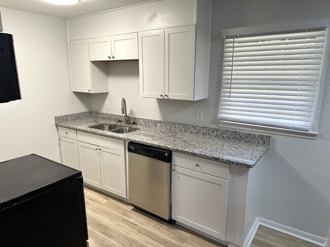 Photo - 6127 E Fayetteville Dr Unidad 6129 E Fayetteville Dr  6129