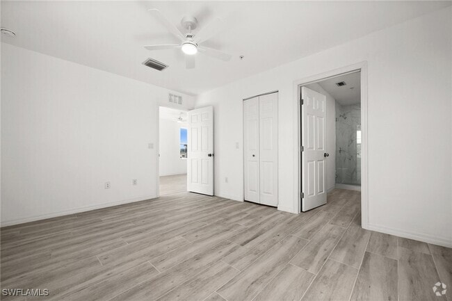 Building Photo - 3815 Chiquita Blvd S Rental