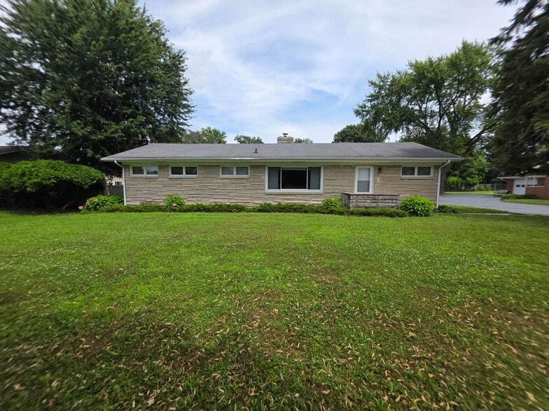 3BR/2BA/2CarGarage Only A Few Minutes From Everything! Ask About Our Move-In Special!