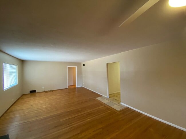 5616 Dorothy Way