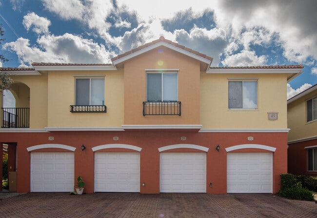 Building Photo - 49 SE Sedona Cir Unit 201