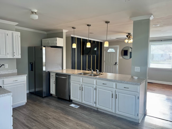 Photo - 1107 Simmons St