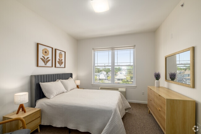 2BR, 2BA - 850SF - Primary Bedroom