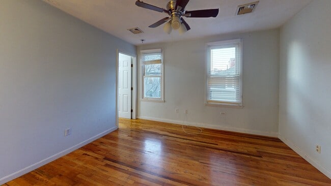 Building Photo - 277 Paris St Unit 3