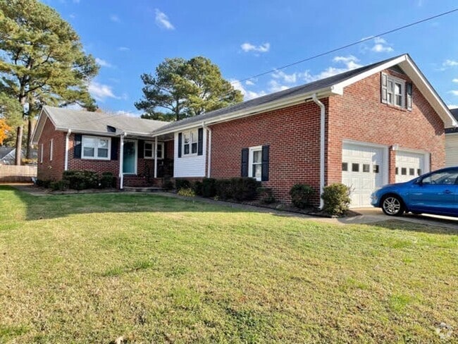 Building Photo - Norfolk Highlands Rental