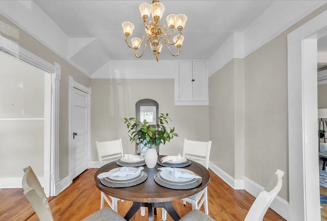 Photo - 319 N Institute St