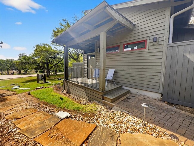 2113 Barbaro Way
