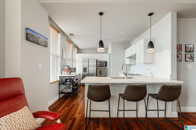 Photo - 2024 2nd Ave N Unidad 1801