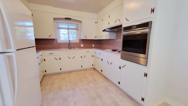 Photo - 1031-1033 Dale Avenue Unit 1033