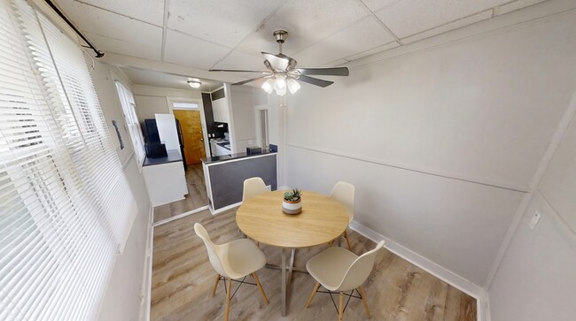 900 Woodlawn Ave