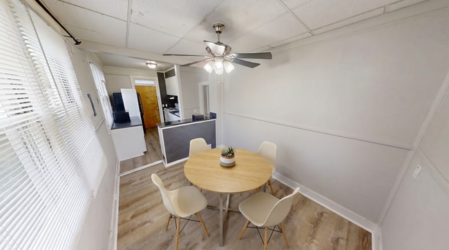 Photo - 900 Woodlawn Ave
