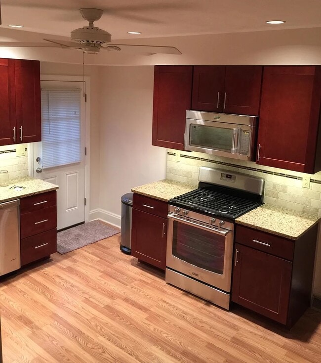 21 Saint Leo St