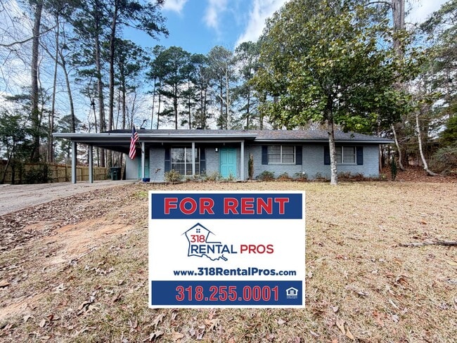 Building Photo - Four Bedroom Two Bath Home