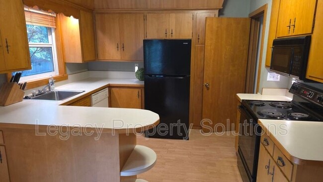 Photo - 926 N Mandan St