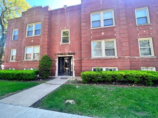 Building Photo - 3021 W 58th St Unit 2 Rental