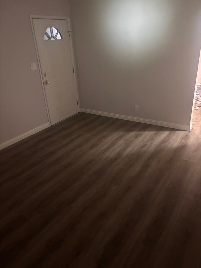 Photo - 3059 E 5th St Unidad Susana Mejia