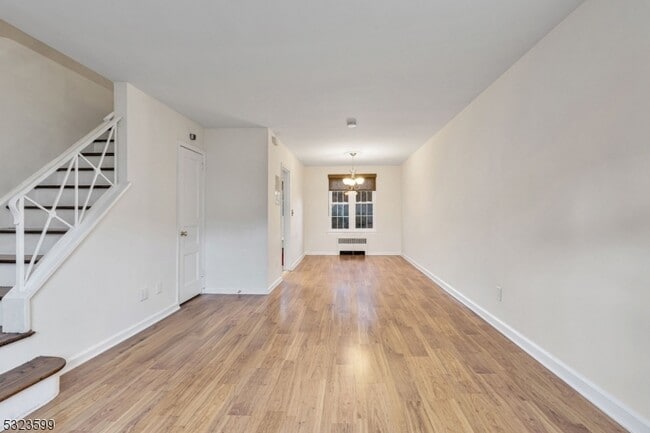Photo - 12B Parkway Village Unit B