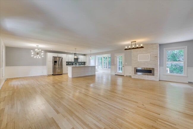 Photo - 2111 Huron Dr