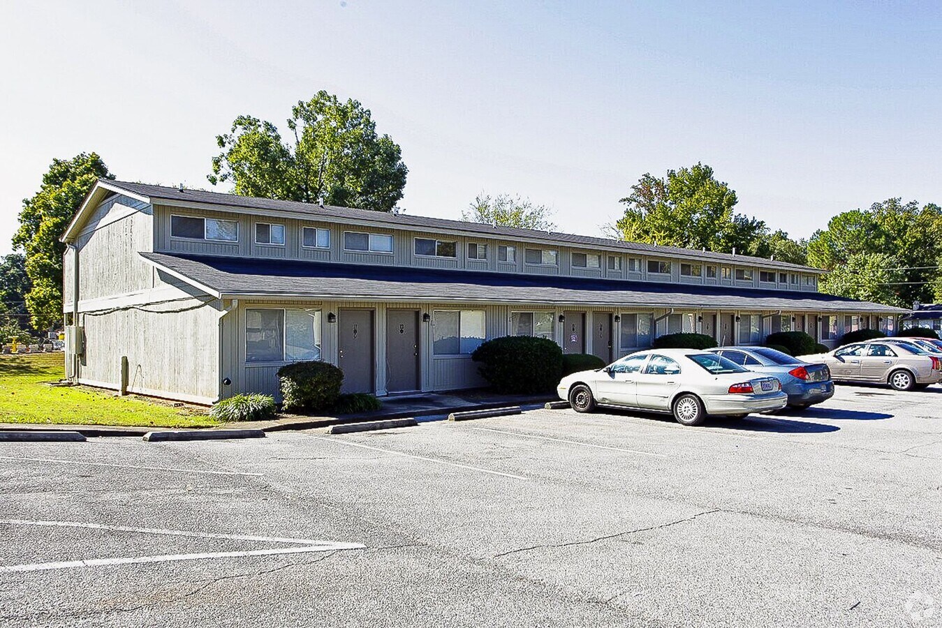 1 Bed Room/ 1.5 Bath Townhouse - 1 Bed Room/ 1.5 Bath Townhouse