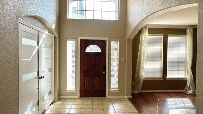 Photo - 158 Prairie Dawn Cir