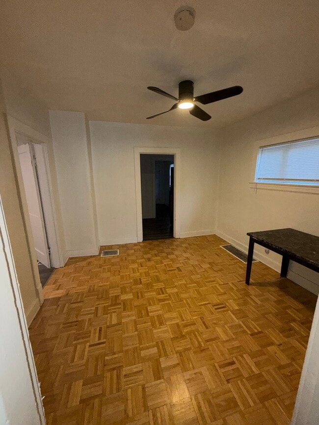 Photo - 549 Beecher St