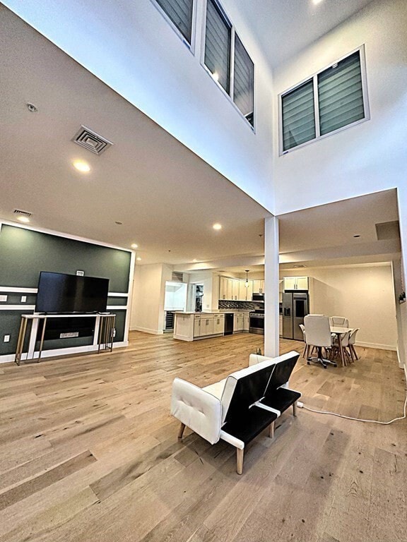 Building Photo - 17 Kearney Sq Unit 17 Kearney Sq -  205