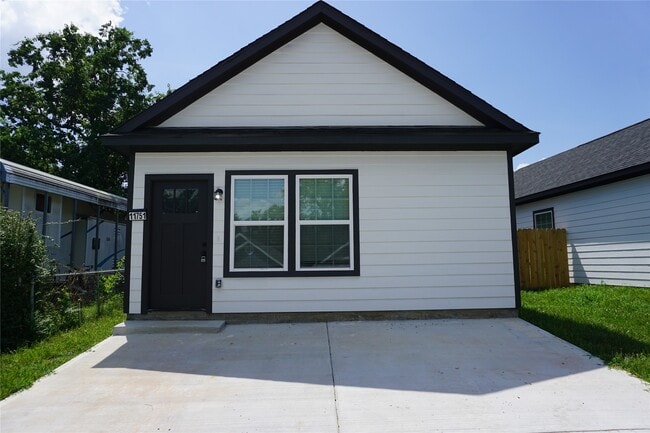 Building Photo - 11751 White Cedar St