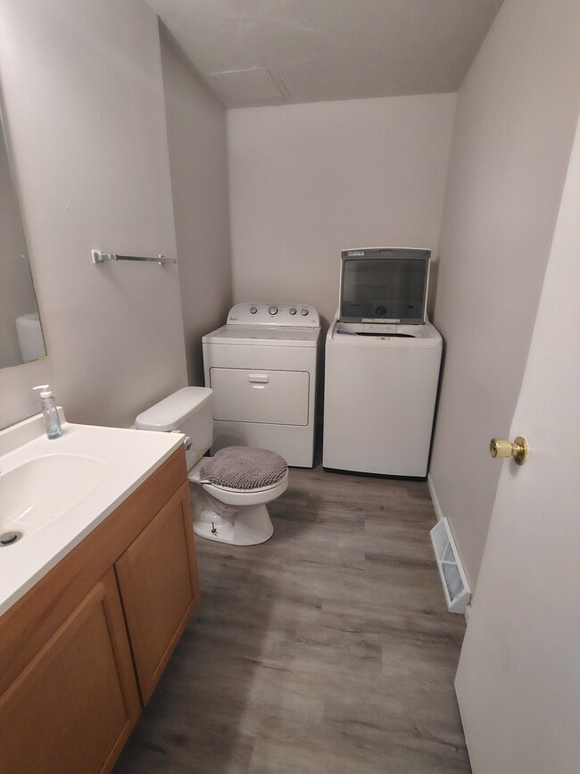 Photo - 2180 Reed Ave