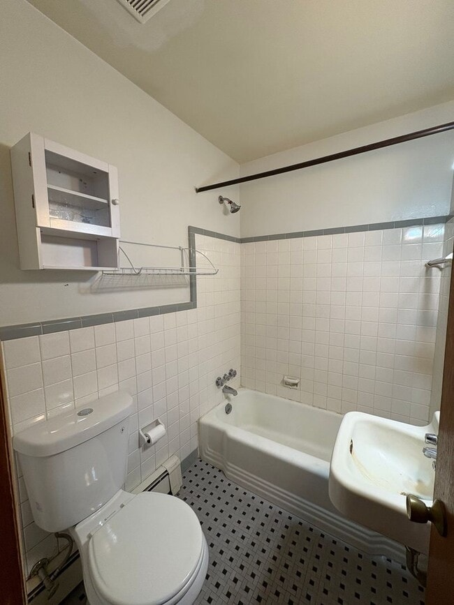 Photo - 50 W 7th Ave Unit #03