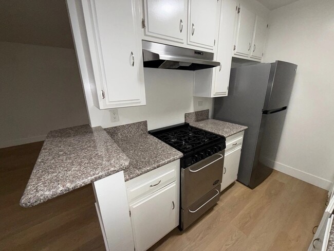 Photo - 10776 Rose Ave Unit 17