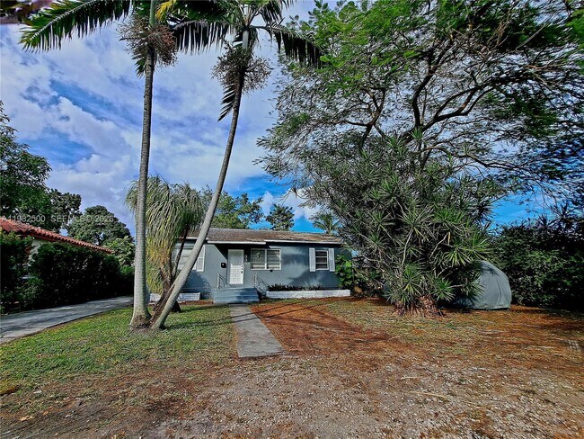 Photo - 335 NW 102nd St