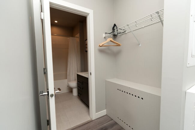 Photo - 11303-11105 105 Ave NW Unit SI ID1227819P