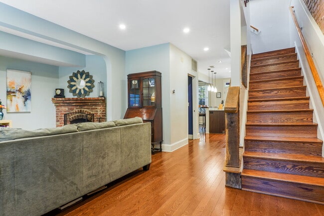 Photo - 1206 Half St SW