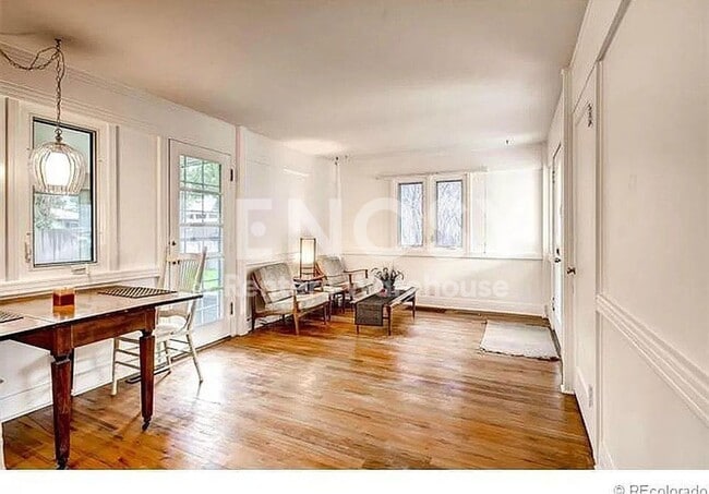Photo - 3030 S Bellaire St