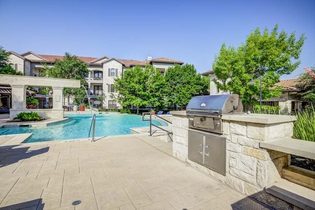 3500 Westlake Apartments