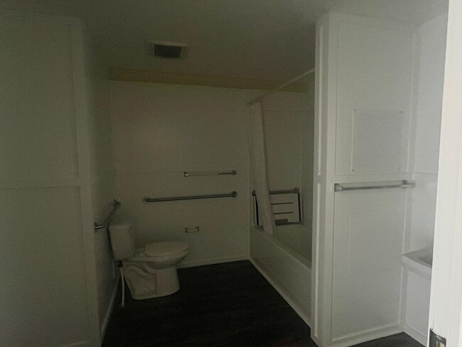 Photo - 1201 Schley St