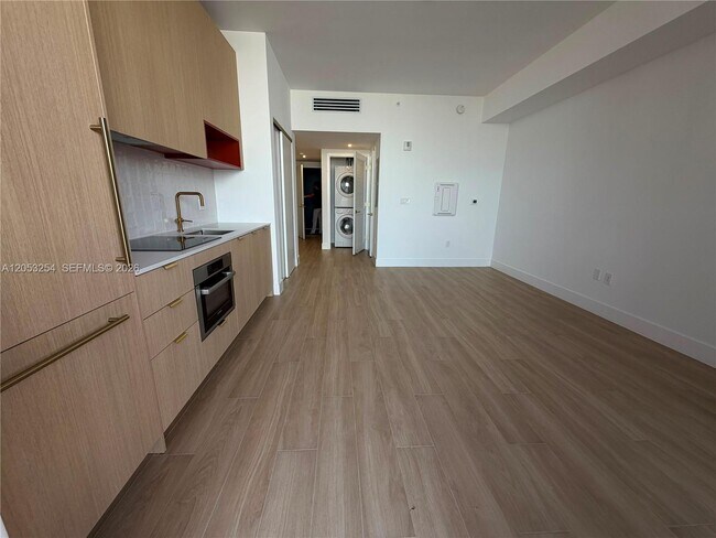 Photo - 90 NE 32nd St Unit 523