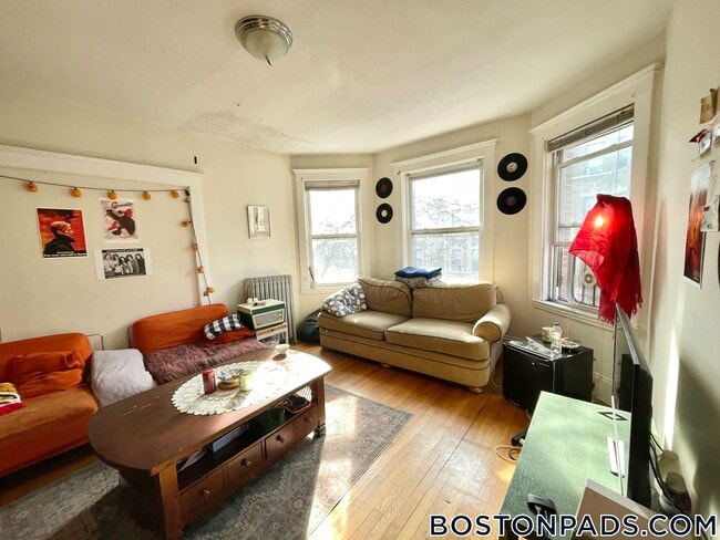 192 Kelton St Unidad 2