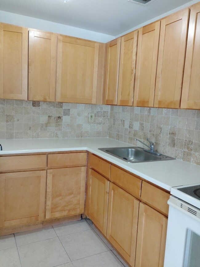 Photo - 407 Executive Center Dr Unit 110