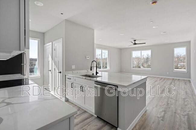 Photo - 948 S Corinth St Rd Unit 5